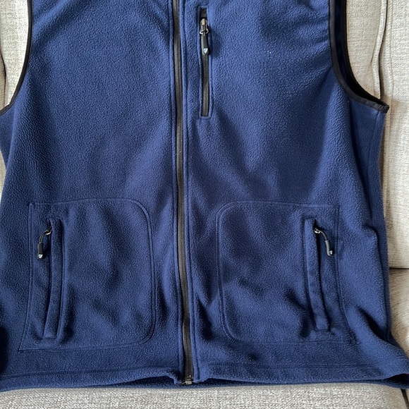 Cremieux Club 38 Performance blue/black vest.  Size XL - Picture 2 of 6
